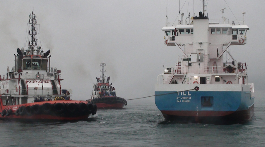 Ahırkapı'daki Sahipsiz Gemiler Tehlike Yaratıyor